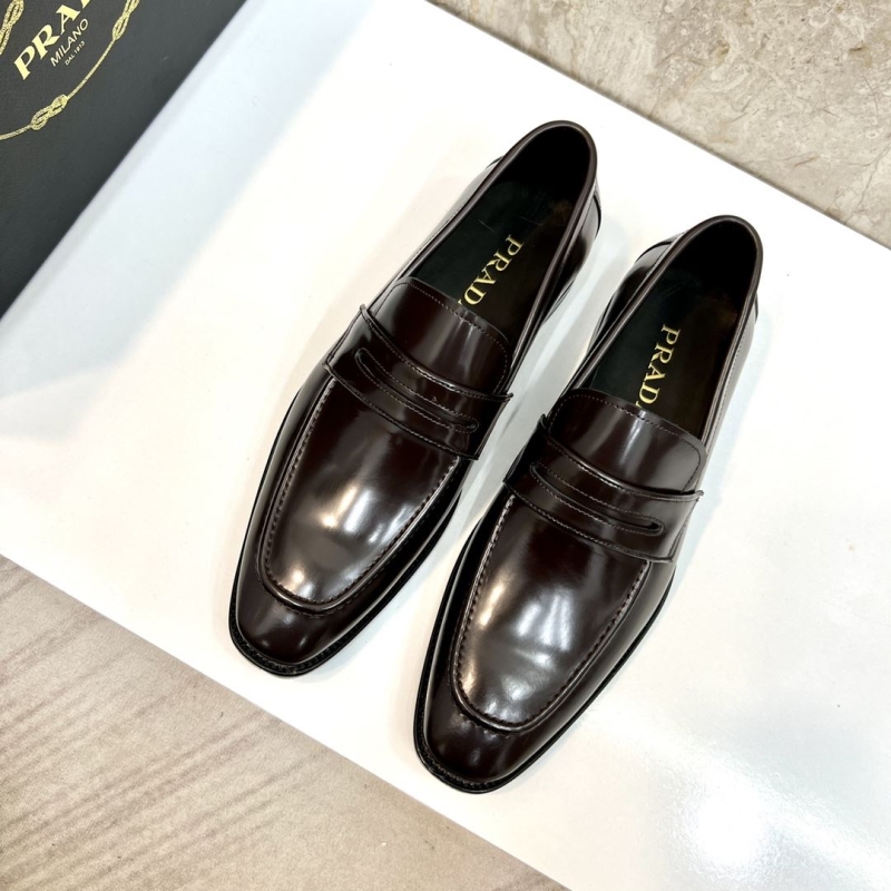 Pra*a leather shoes